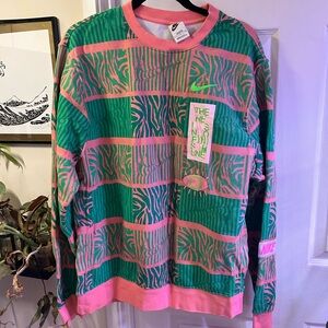 Nike Men's Vibrant Green and Pink Crewneck Sweater